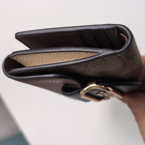 Coach CF472 Small Morgan Wallet In Colorblock Signature Canvas (Firm Price) - Picture 11 of 12